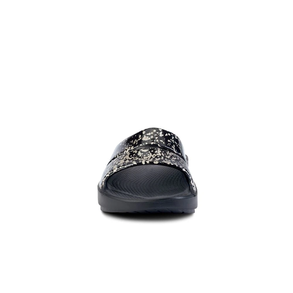 'OOFOS' Women's OOahh Slide Limited Edition - Black / Champagne Pop - Image 4