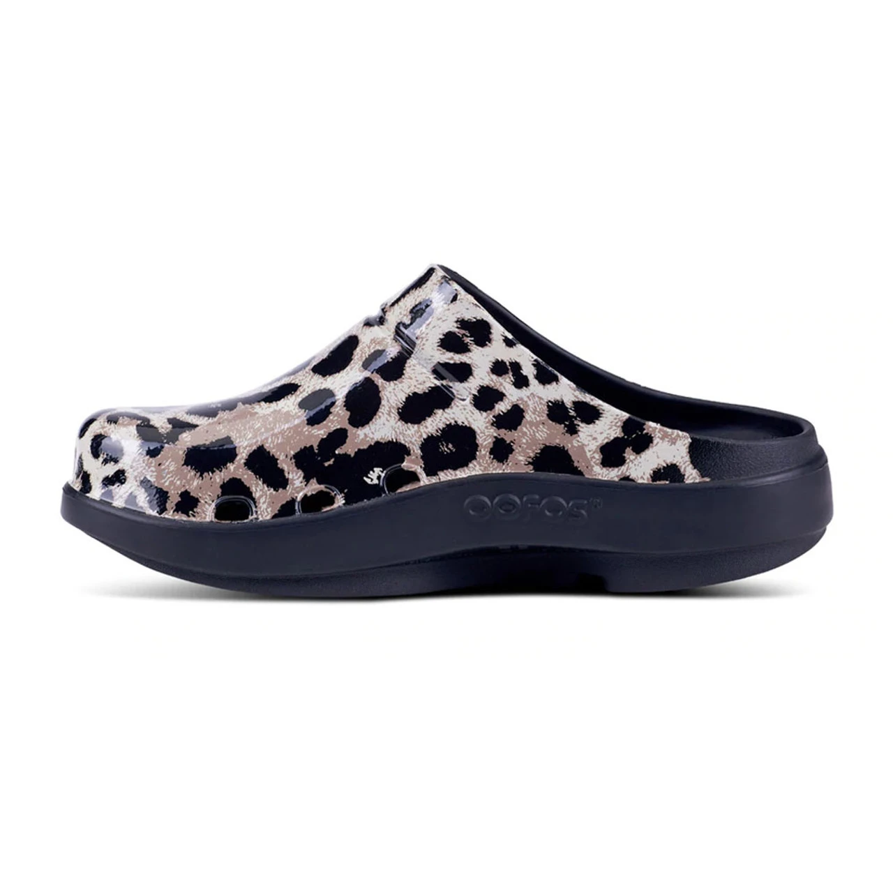 OOFOS Women's OOcloog Limited Edition - Cheetah - Image 3