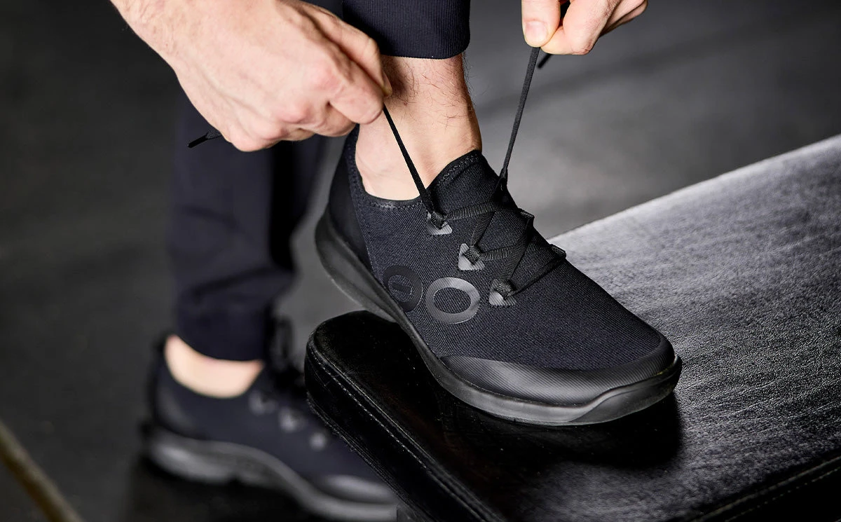 OOfos Men's OOmg Sport LS Low Shoe - Black - Image 4