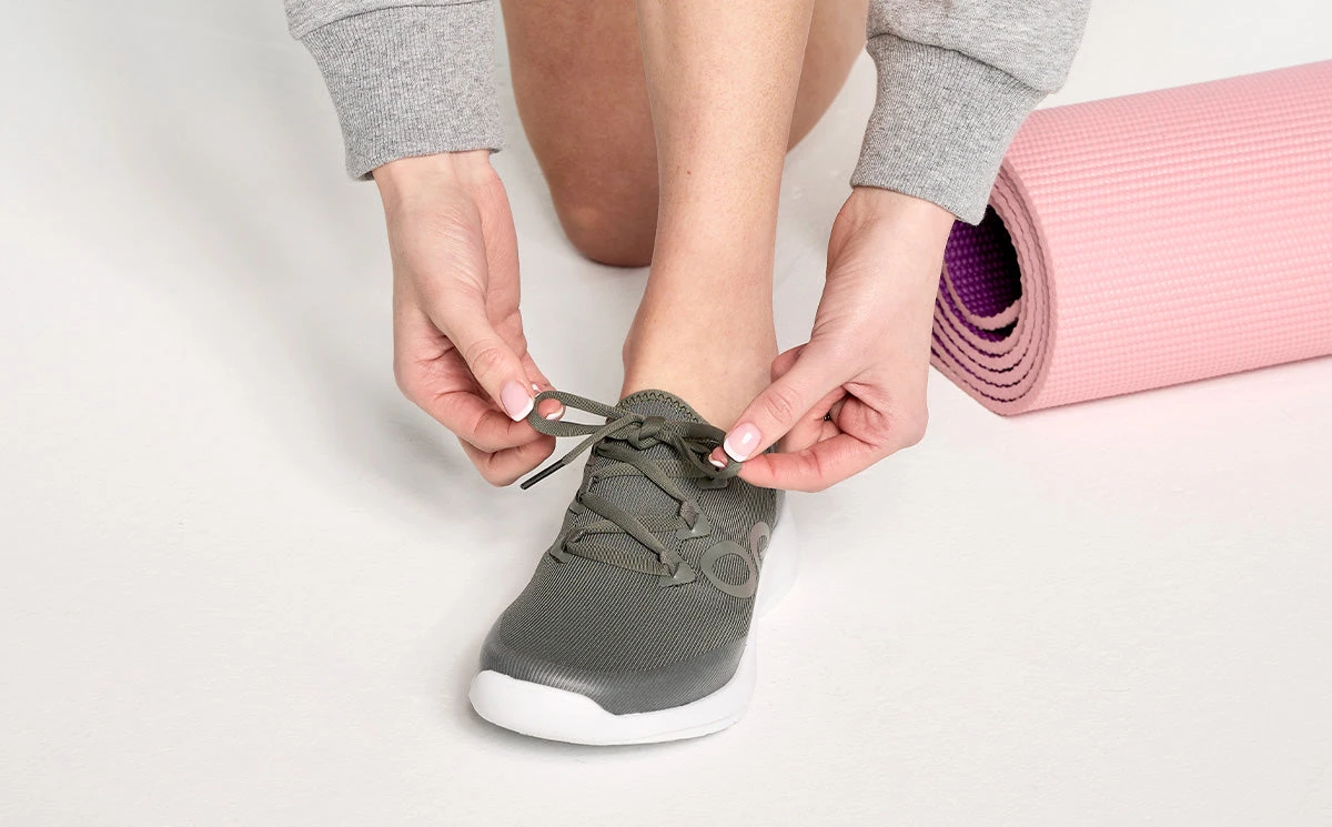 OOfos Women's OOmg Sport LS Low Shoe - Olive - Image 5