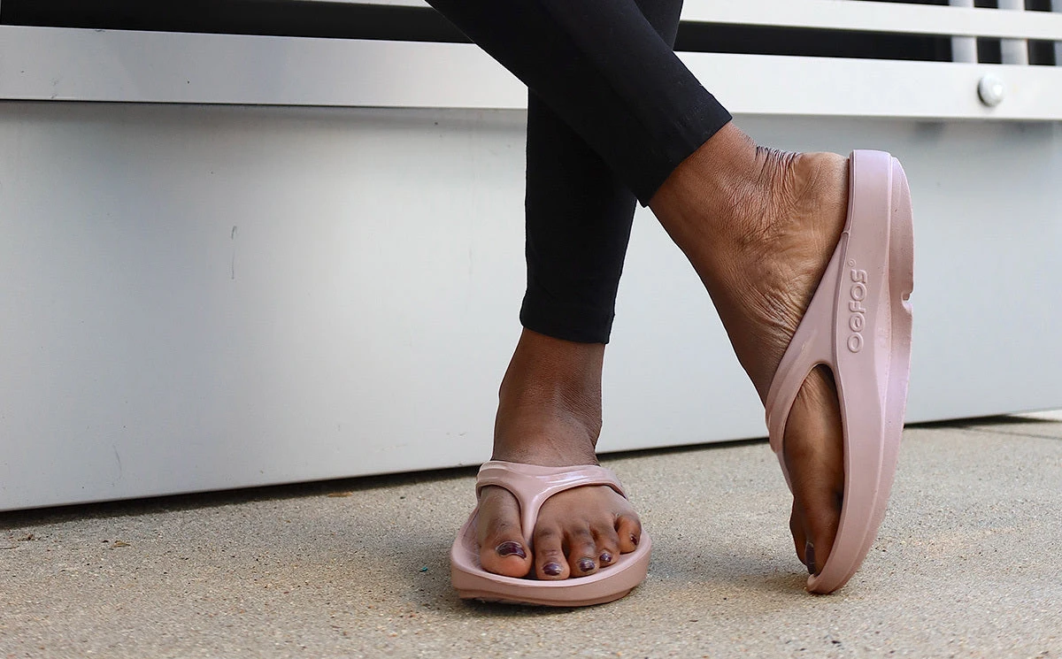 OOfos Women's OOlala Sandal - Stardust - Image 5